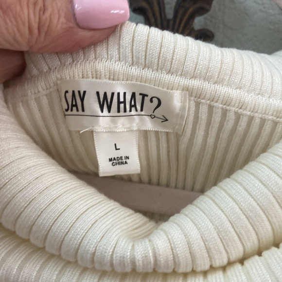 Cream colored sweater dress - Picture 2 of 2